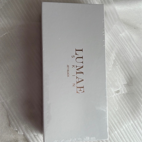 LUMAE Microdermabrasion Rejuvenation Kit Matte White - Picture 4 of 6